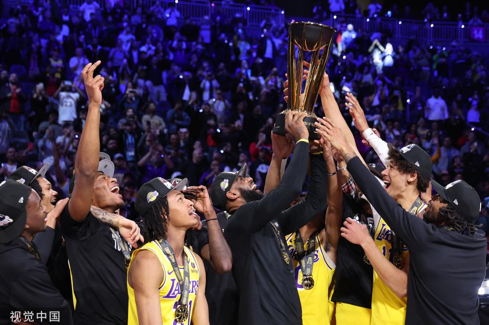 他在关键时 他在关键时