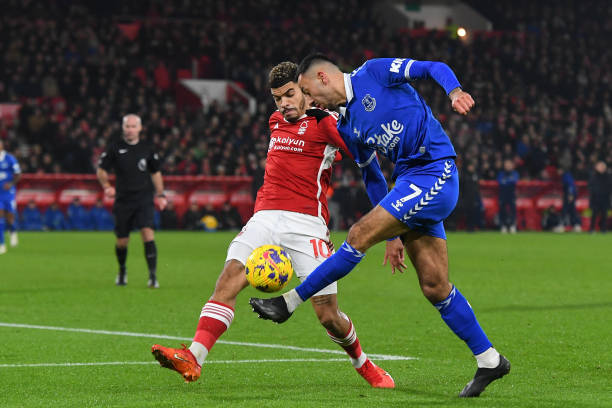 东契奇32+10詹姆斯25+9 约基奇12分湖人终结掘金9连胜.