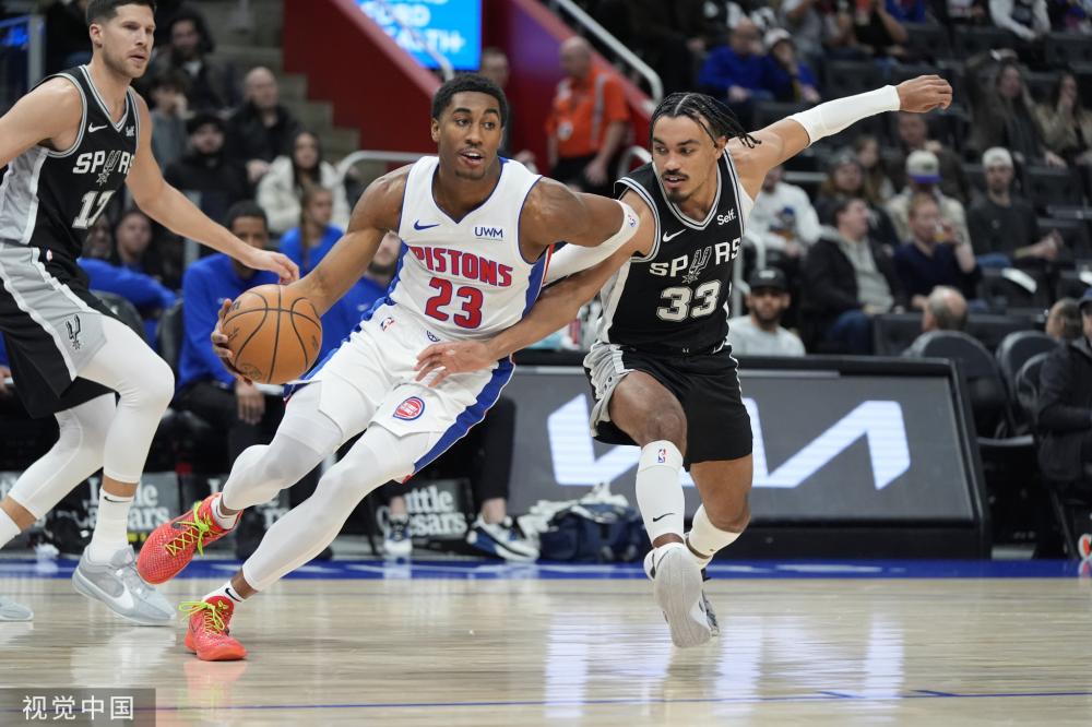 让人期待她 让人期待她